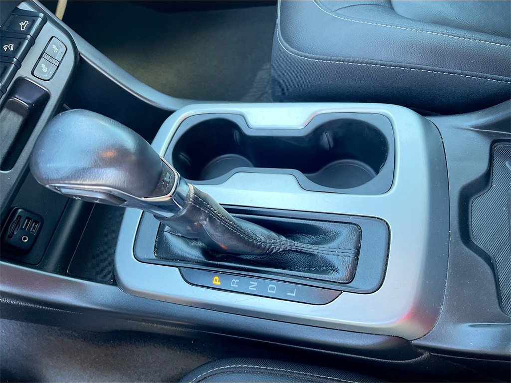 Used 2022 Chevrolet Colorado ZR2 w/ ZR2 Dusk Special Edition image 17