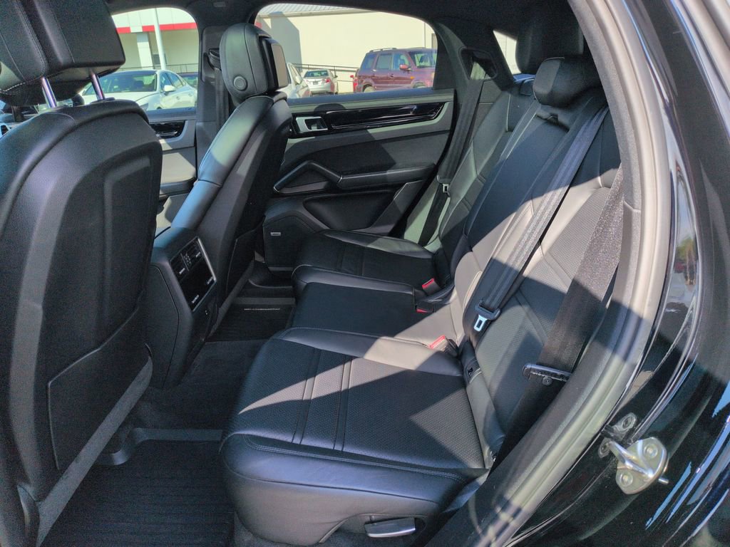 Used 2020 Porsche Cayenne S AWD/4WD image 25
