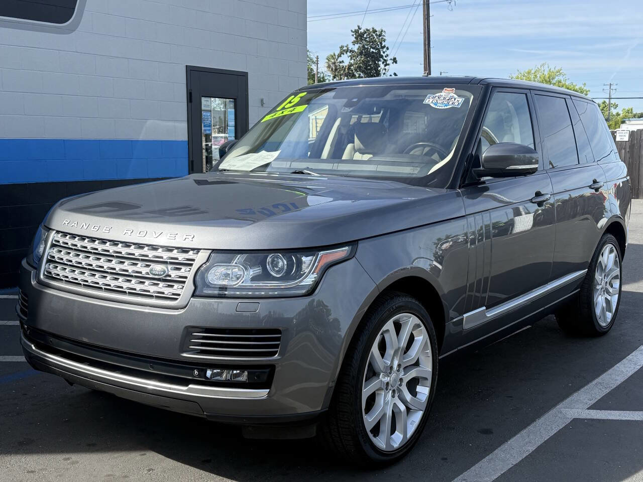 Used 2015 Land Rover Range Rover Supercharged image 3