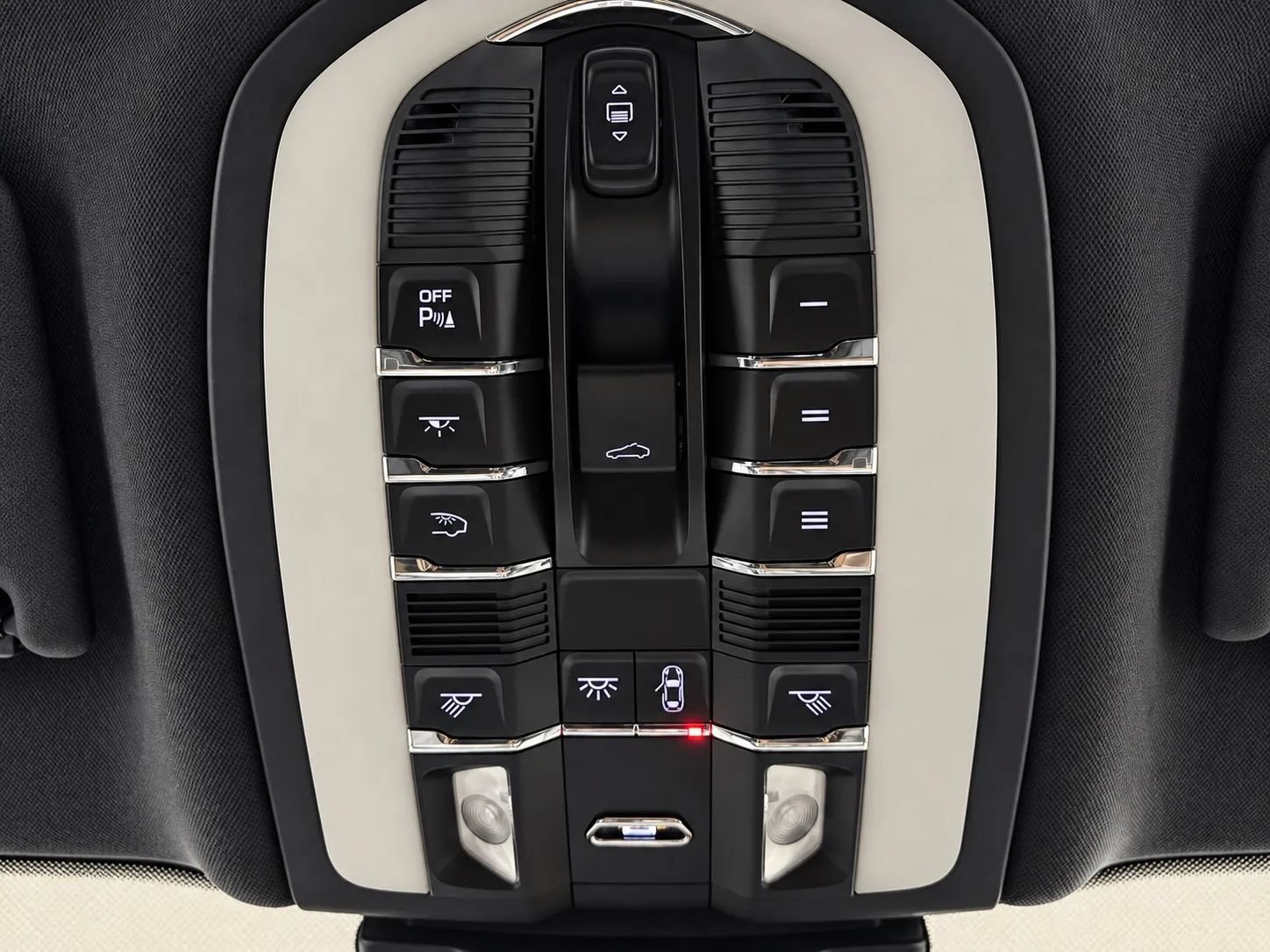 Used 2023 Porsche Macan S AWD/4WD image 58
