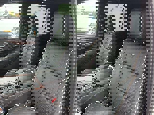 Used 2023 Cadillac Escalade Premium Luxury image 11