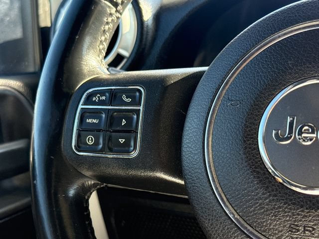 Used 2012 Jeep Wrangler Unlimited Rubicon w/ Dual Top Group AWD/4WD image 29