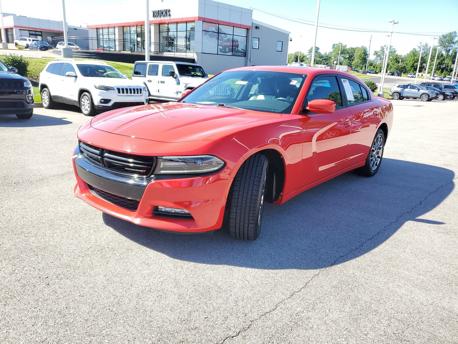 Used 2017 Dodge Charger SXT w/ AWD Plus Group image 2