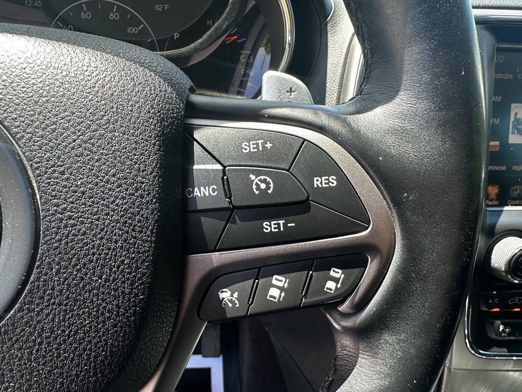 Used 2017 Jeep Grand Cherokee Summit AWD/4WD image 15