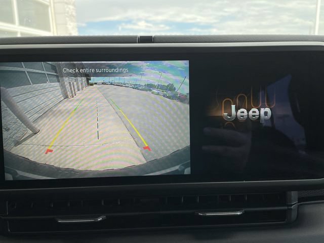 Used 2026 Jeep Wrangler Unlimited Rubicon AWD/4WD image 17