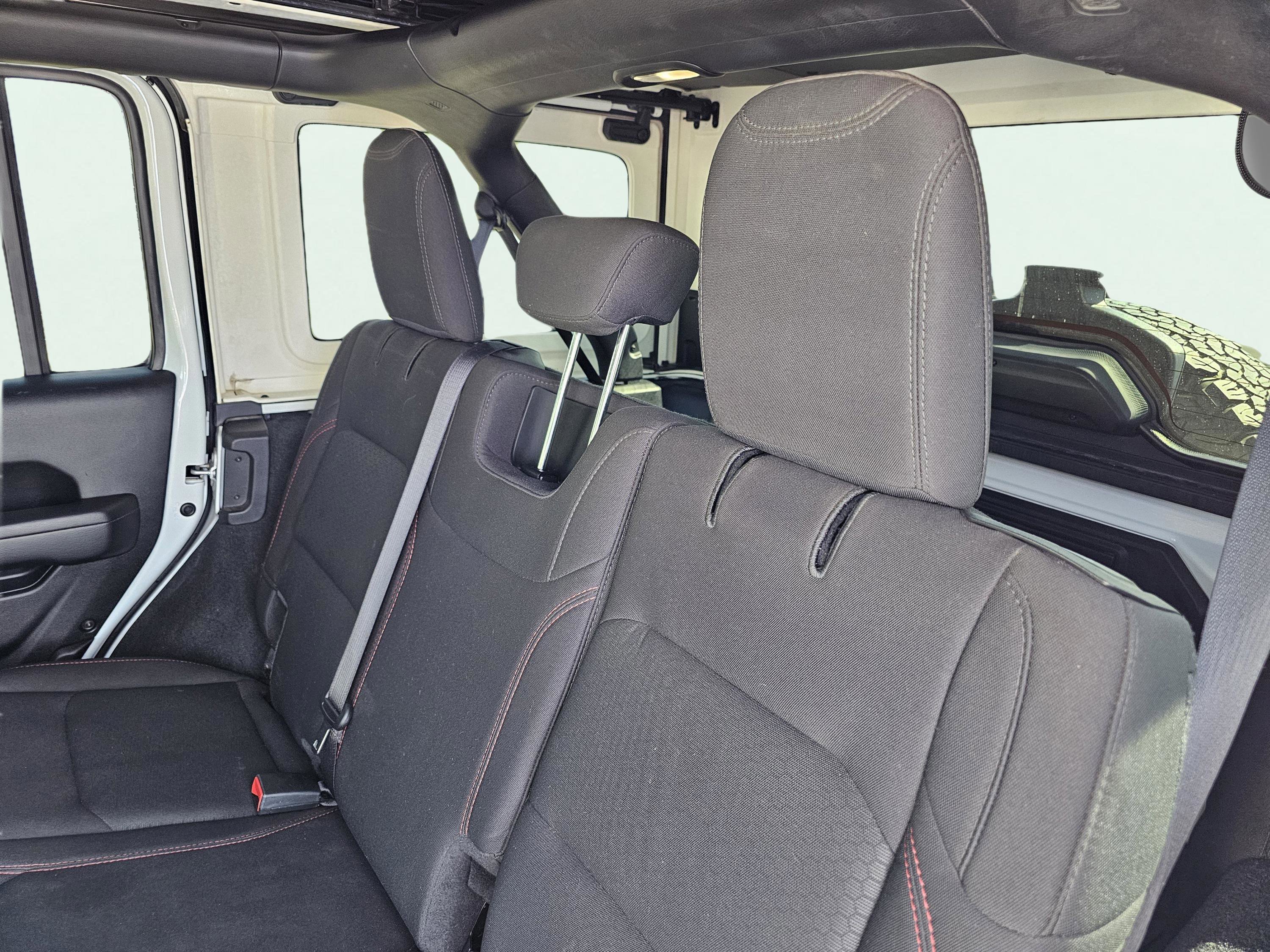 Used 2023 Jeep Wrangler Unlimited Rubicon image 65