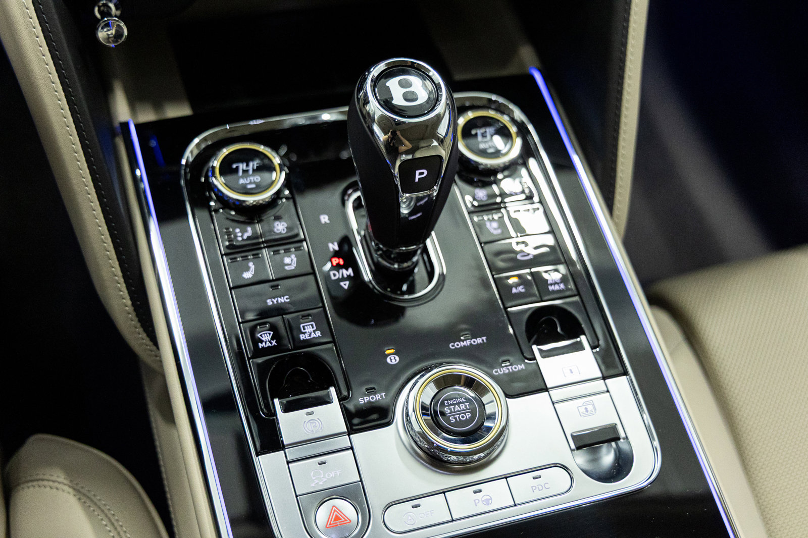 Used 2023 Bentley Flying Spur V8 image 30