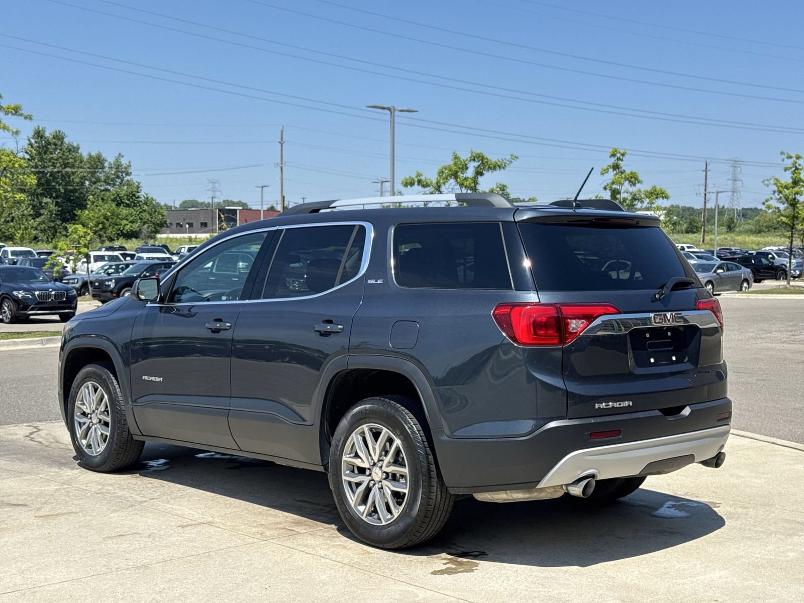 Used 2019 GMC Acadia SLE w/ LPO, Floor Liner Package FWD image 5