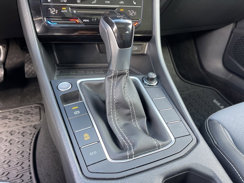 Used 2025 Volkswagen Jetta SE image 18