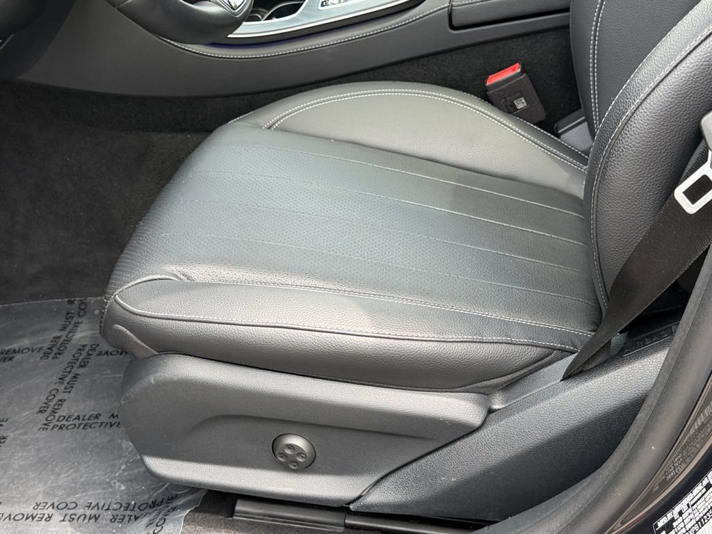 Used 2023 Mercedes-Benz E 350 4MATIC Sedan image 17