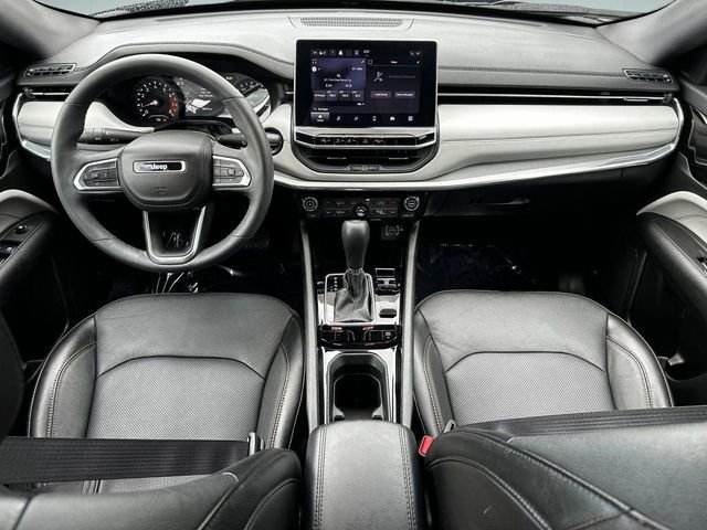 Used 2023 Jeep Compass Limited image 25