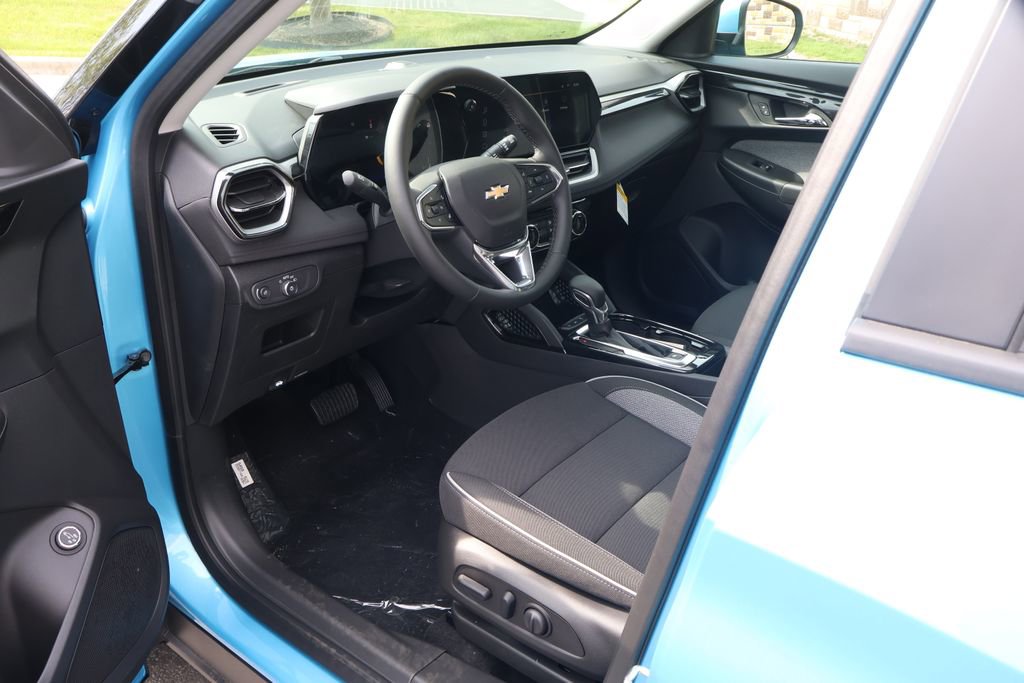 New 2026 Chevrolet TrailBlazer LT FWD image 13