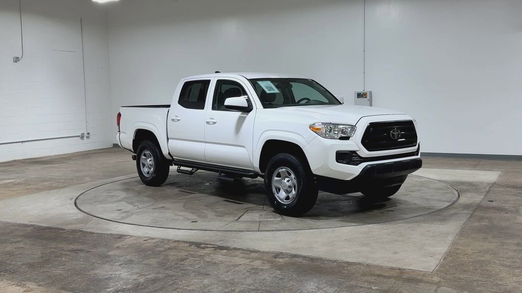 Used 2023 Toyota Tacoma SR image 3
