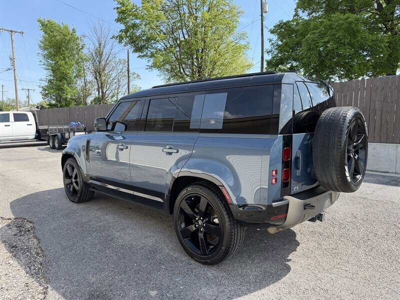 Used 2021 Land Rover Defender 110 X-Dynamic HSE AWD/4WD image 7