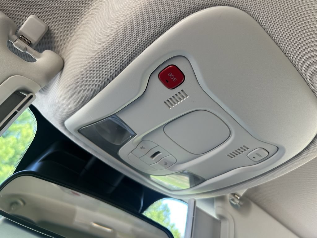 Used 2021 Jeep Renegade Latitude FWD image 29