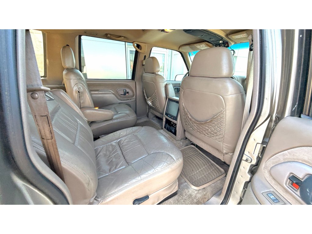 Used 1999 Chevrolet Suburban LT w/ Preferred Equipment Group 3 image 11