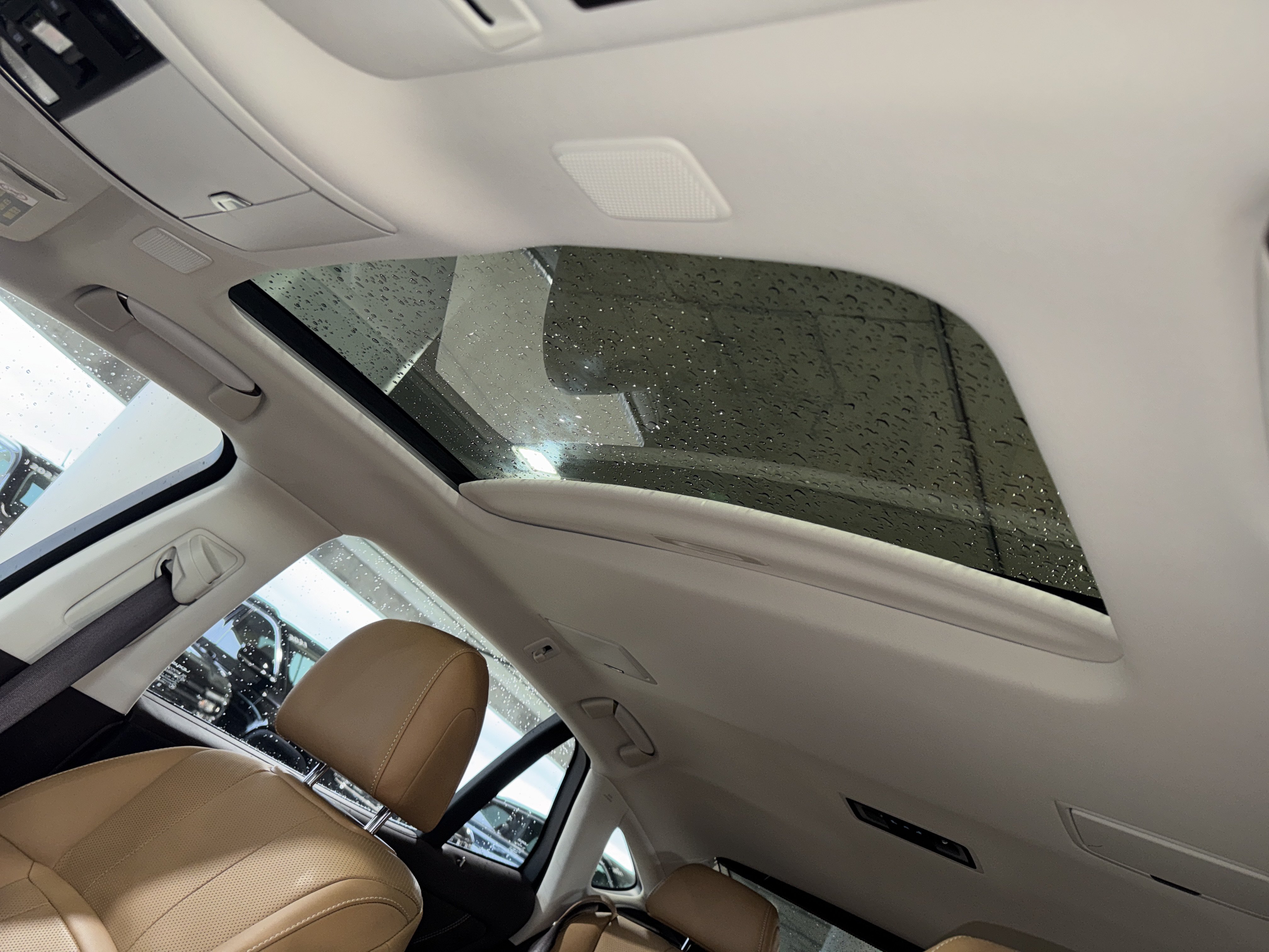 Used 2019 Lexus LS 500 w/ Accessory Package (Z2) RWD image 32