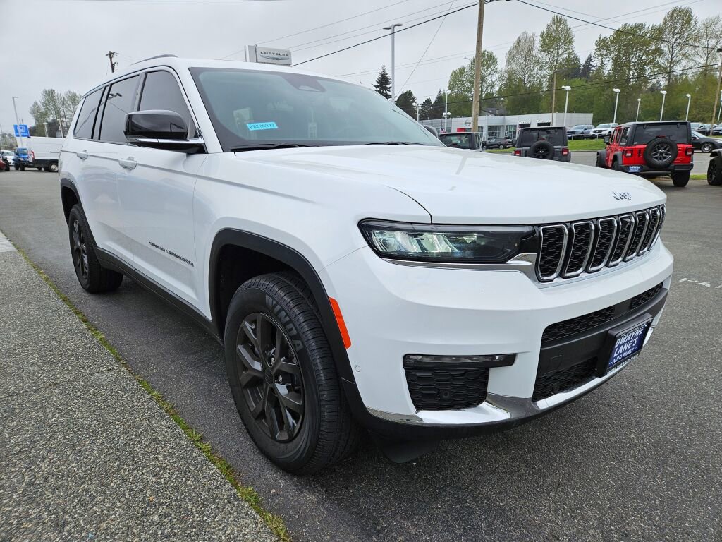Used 2023 Jeep Grand Cherokee L Limited w/ Luxury Tech Group II AWD/4WD image 6