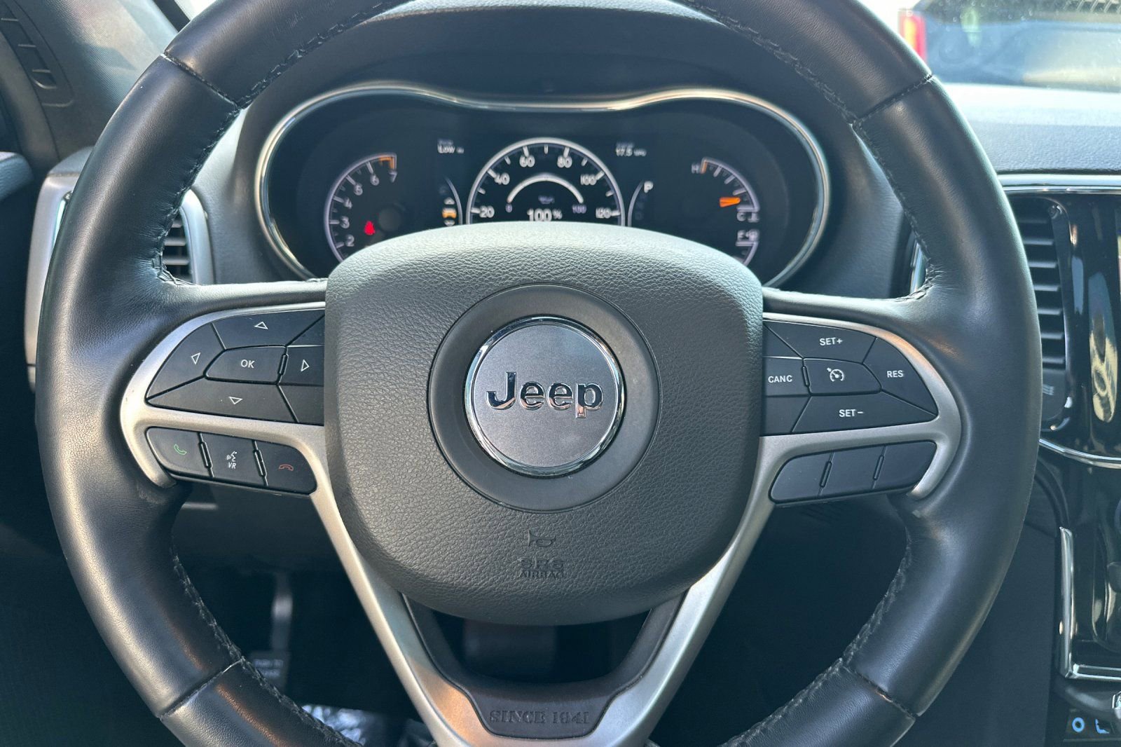 Used 2022 Jeep Grand Cherokee Laredo X image 27