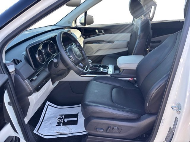 Certified 2024 Kia Carnival EX FWD image 10