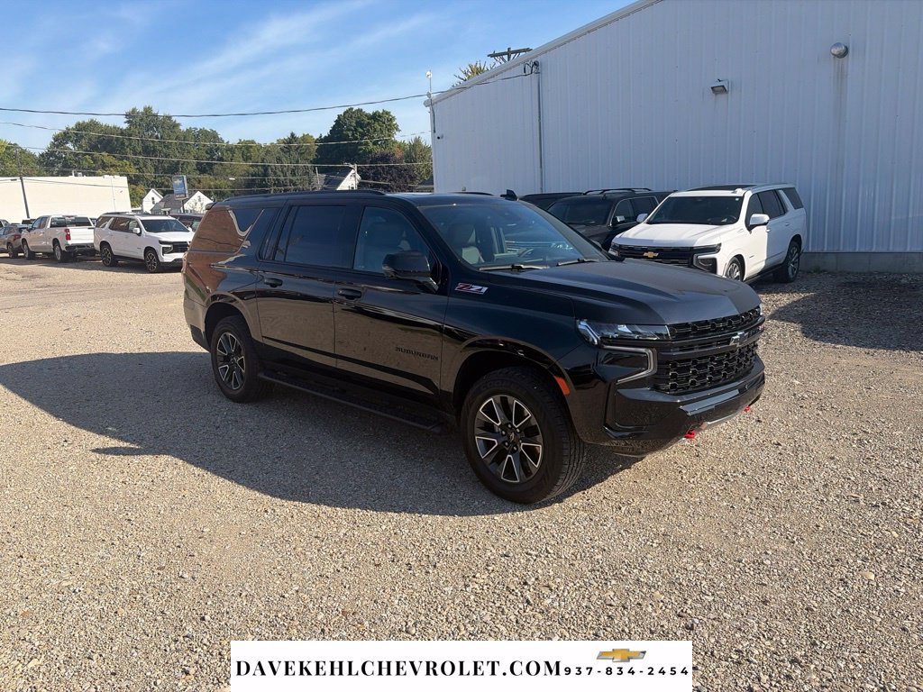 Used 2024 Chevrolet Suburban Z71 w/ Luxury Package AWD/4WD image 7