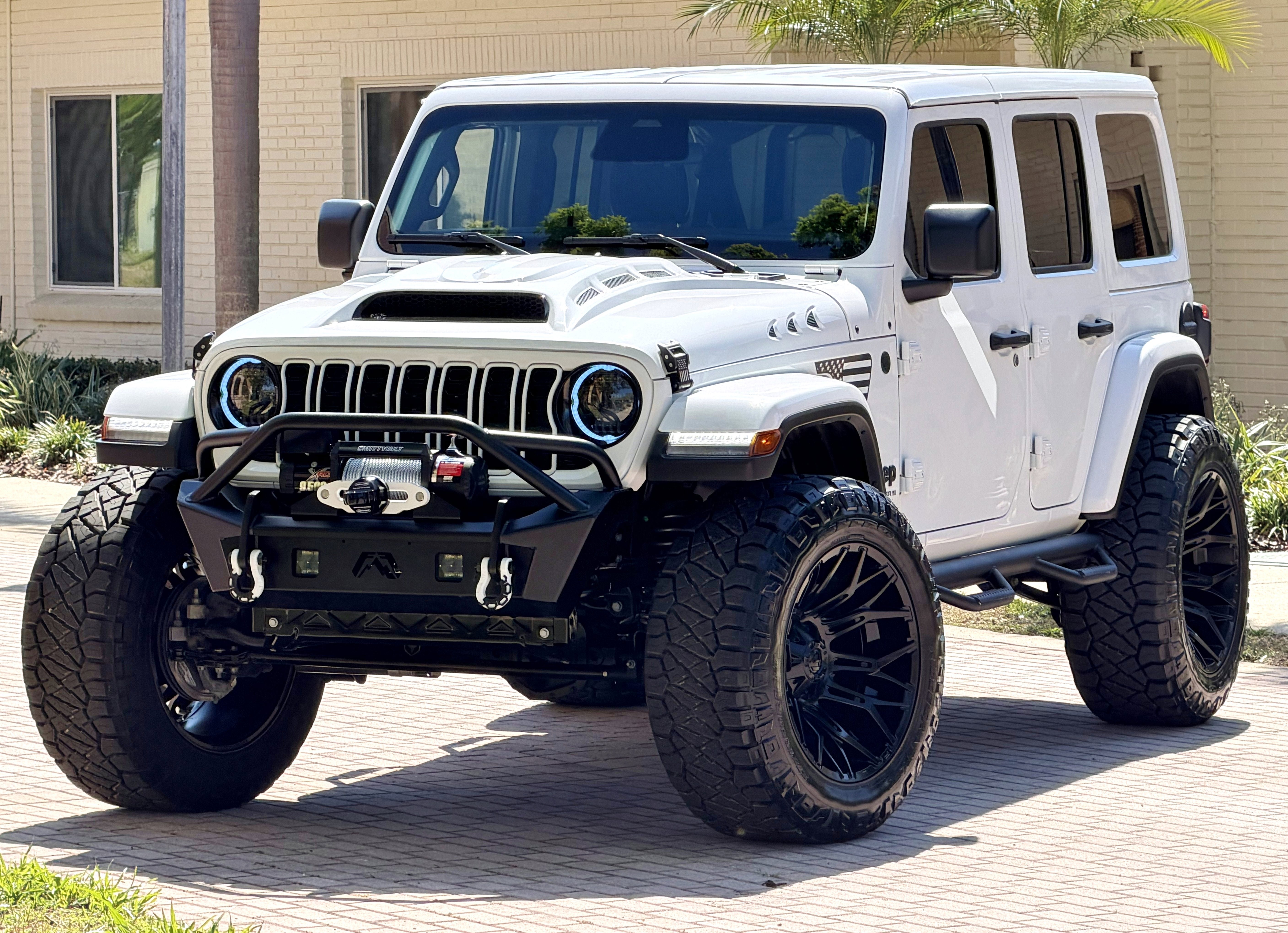 Used 2026 Jeep Wrangler Sahara AWD/4WD image 27
