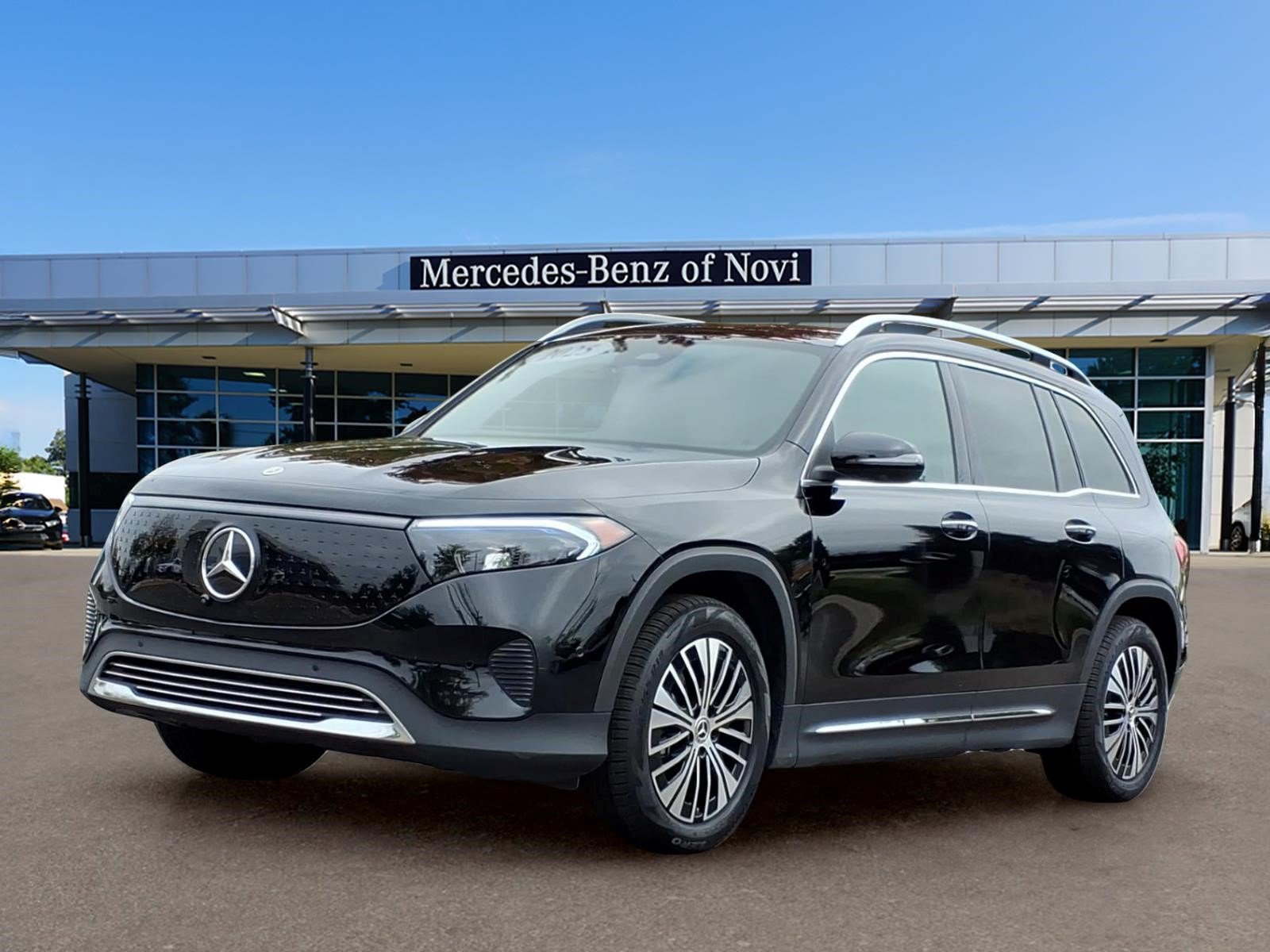 Certified 2025 Mercedes-Benz EQB 300 4MATIC image 1