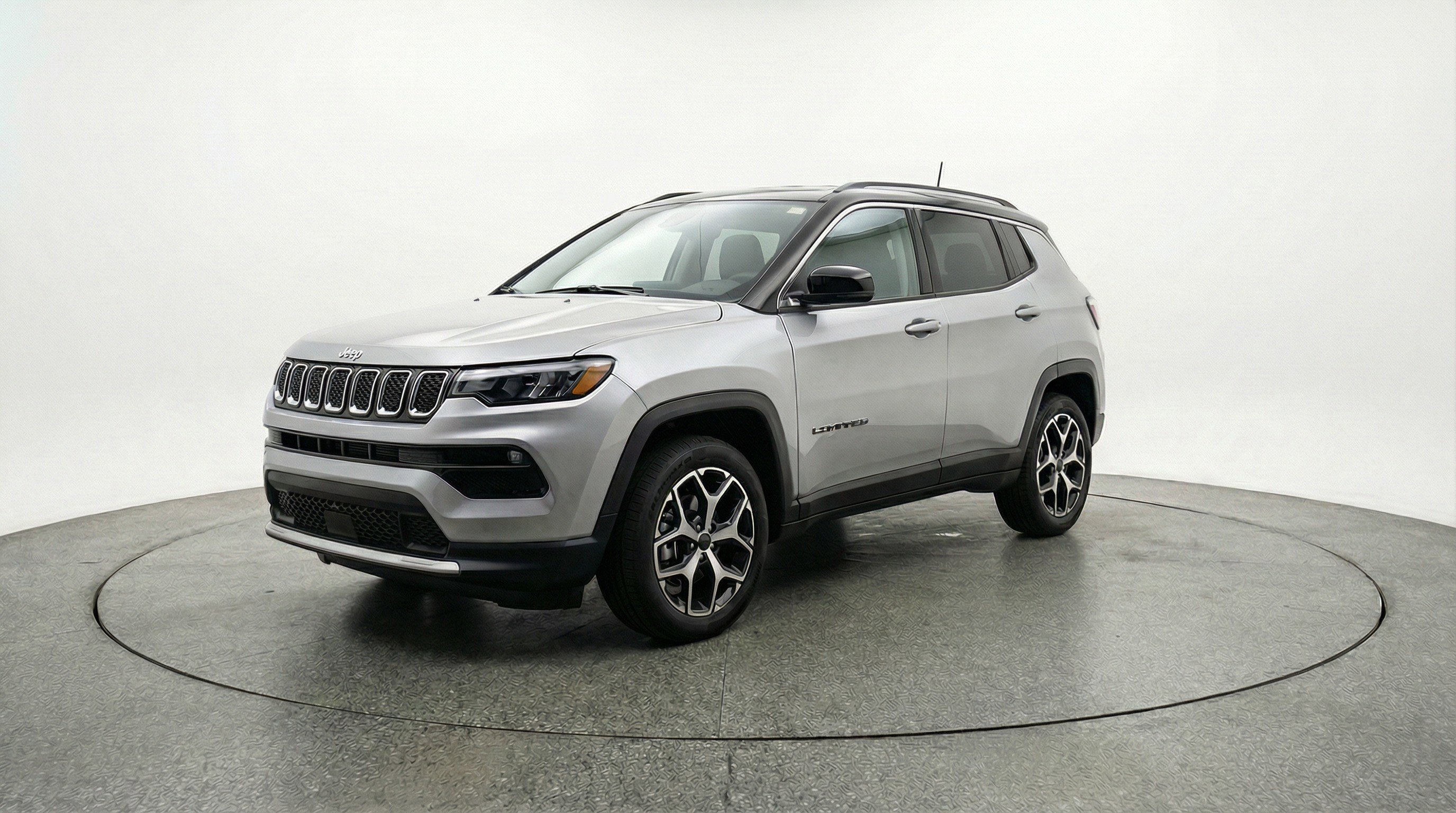 Used 2025 Jeep Compass Limited image 3