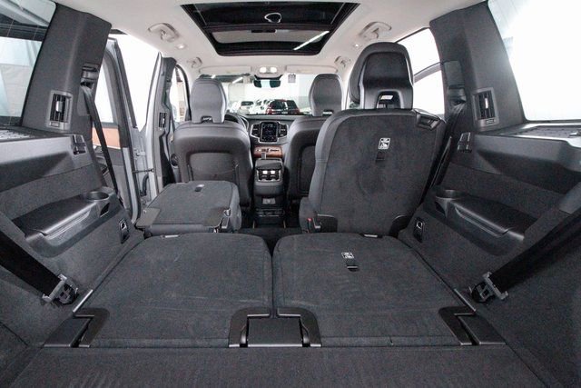 Certified 2025 Volvo XC90 B6 Plus w/ Protection Package Premier image 30