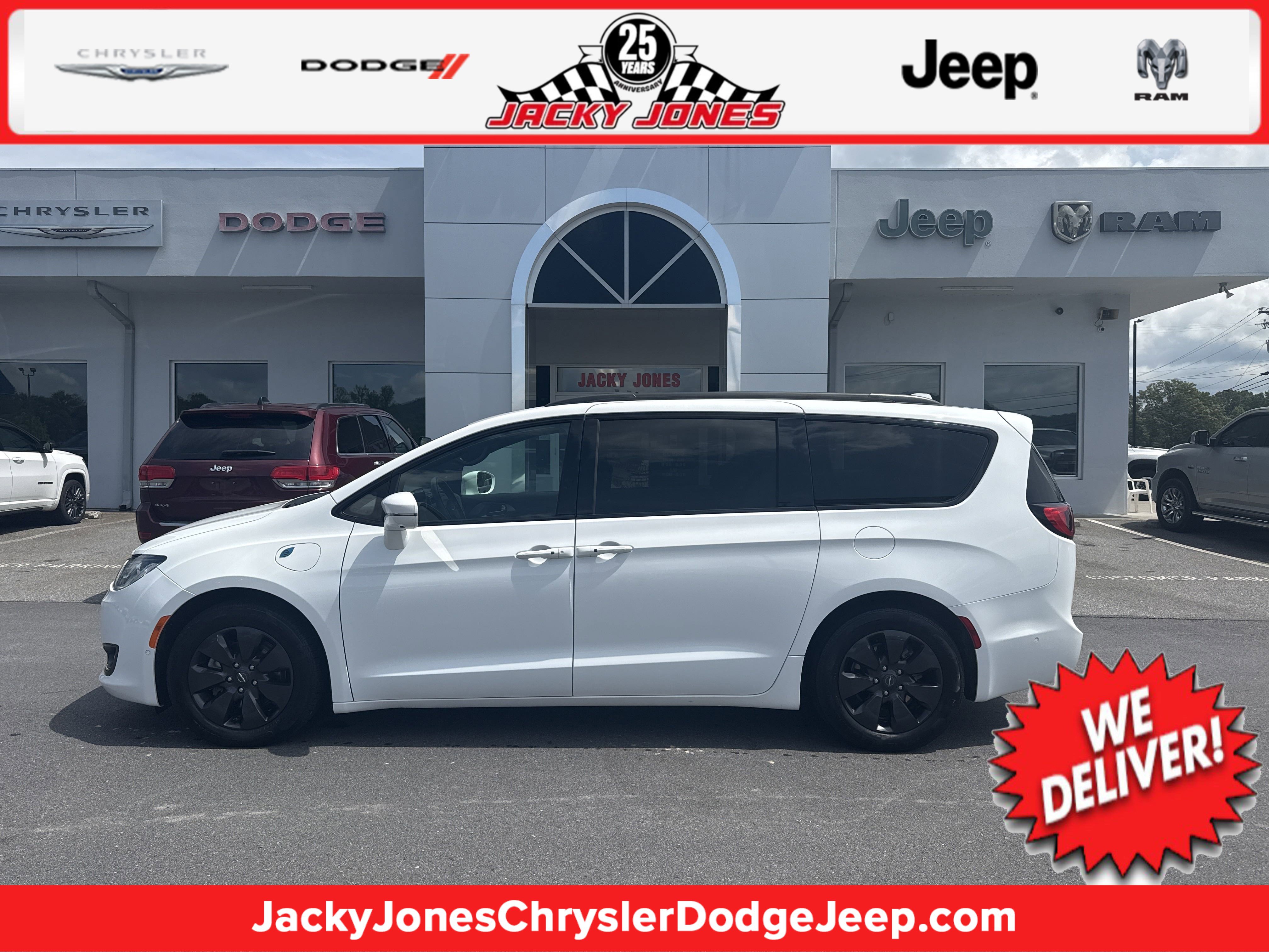 Used 2019 Chrysler Pacifica Limited w/ Advanced Safetytec Group