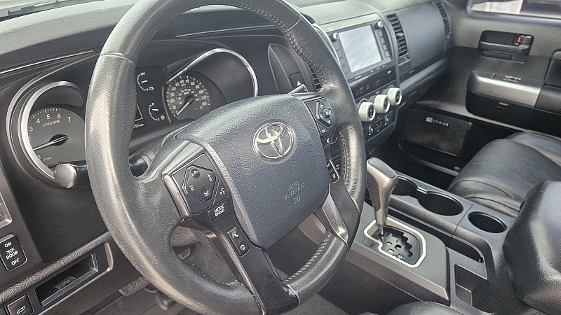 Used 2020 Toyota Sequoia TRD Pro AWD/4WD image 18