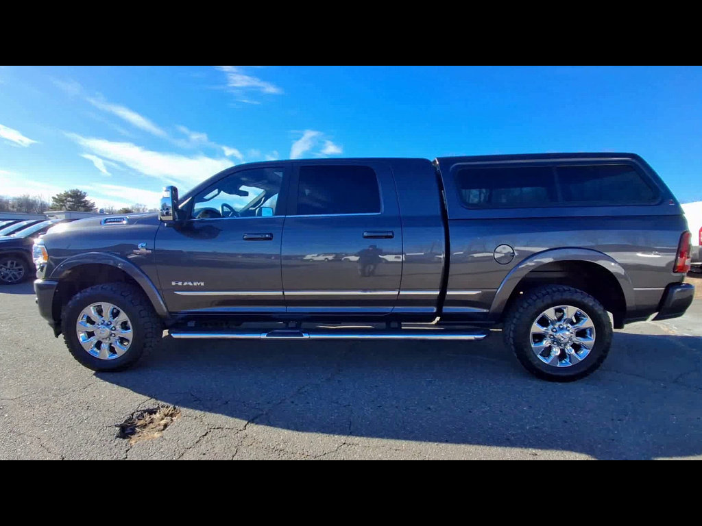 Used 2023 RAM 3500 Limited image 5