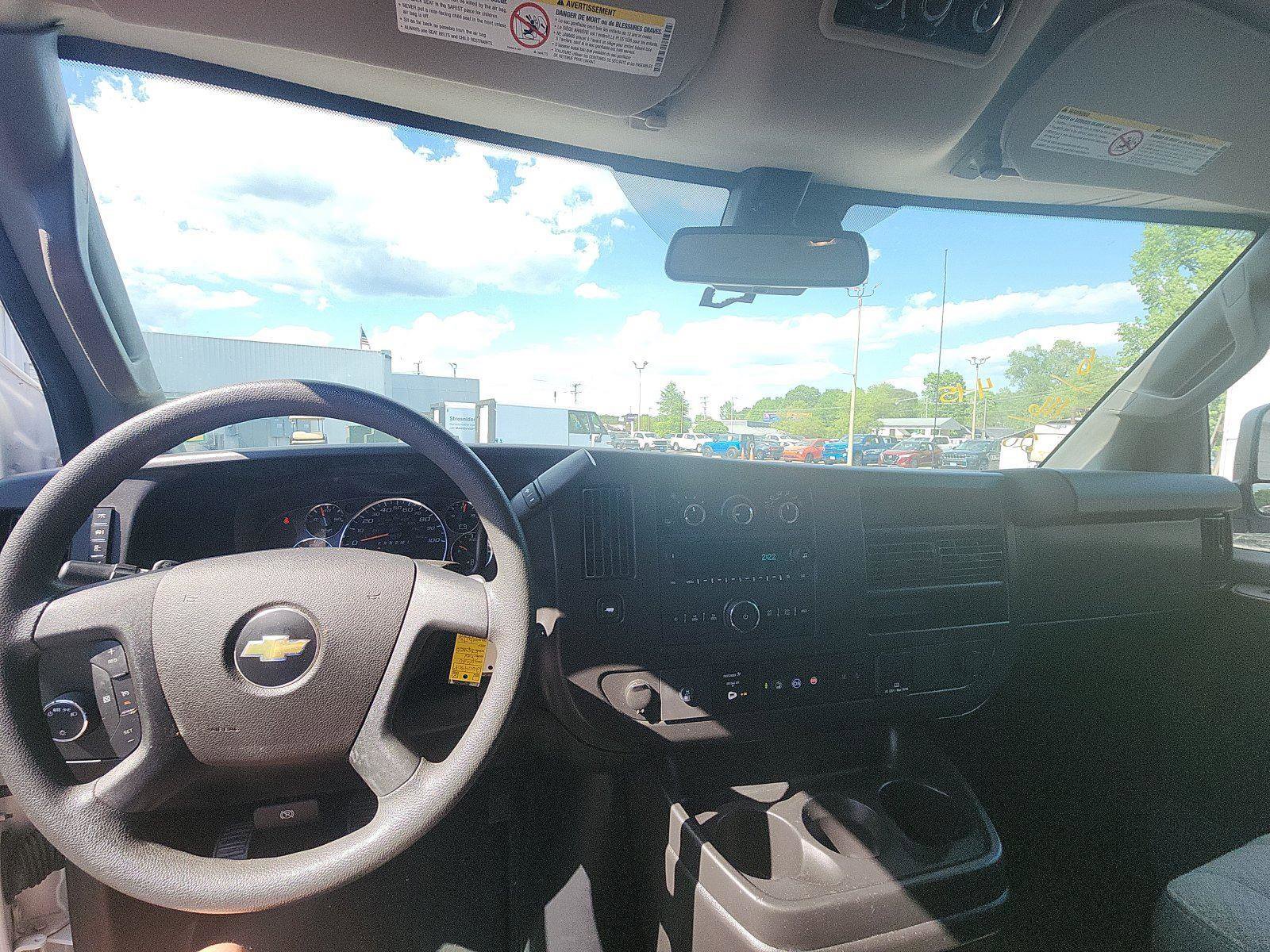 Used 2020 Chevrolet Express 3500 LT w/ LT Preferred Equipment Group RWD image 17