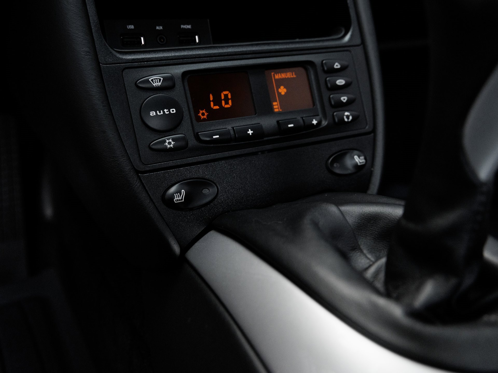 Used 2004 Porsche 911 Carrera 4S image 21