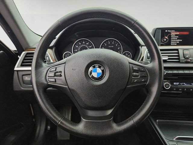 Used 2017 BMW 320i xDrive Sedan AWD/4WD image 12