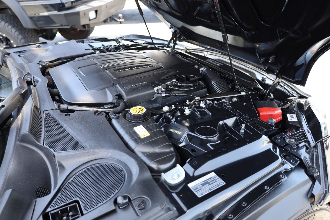 Used 2015 Jaguar F-TYPE S RWD image 19