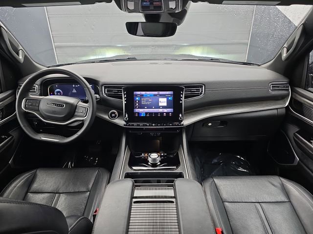 Used 2024 Jeep Wagoneer L Series II w/ Flexible Seating Group image 21