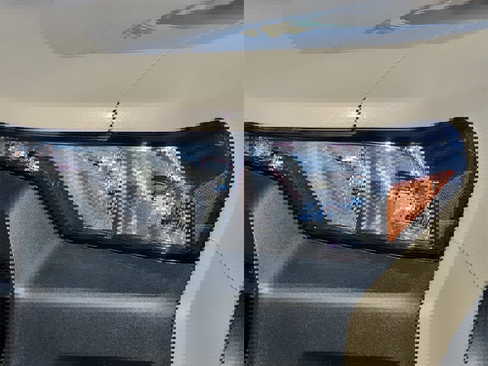 Used 2024 Chevrolet Colorado Trail Boss w/ Technology Package image 8