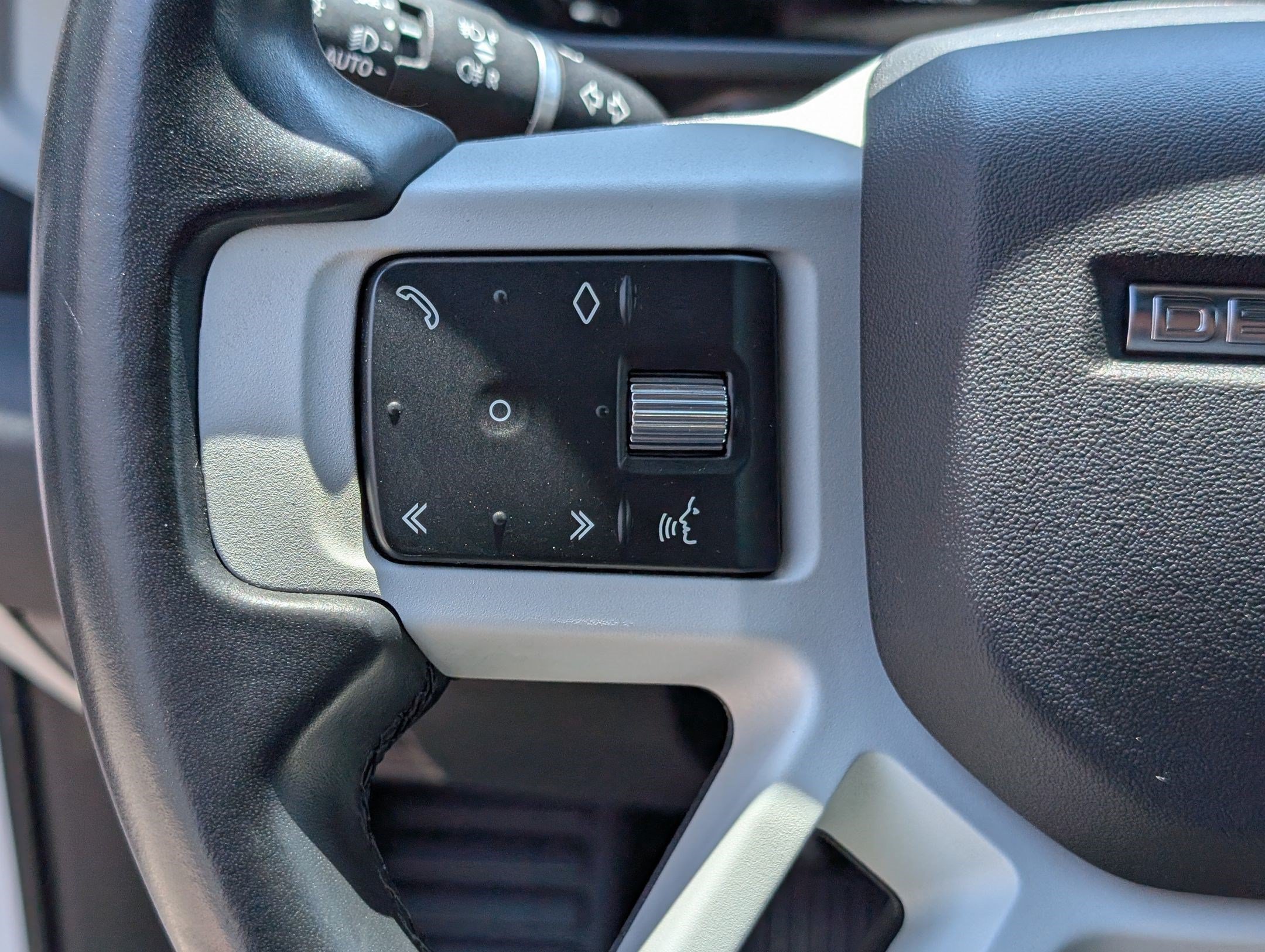 Used 2023 Land Rover Defender 110 S AWD/4WD image 18