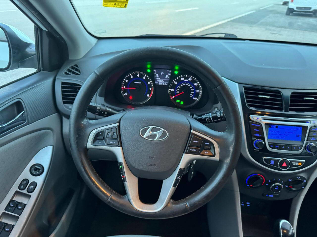 Used 2014 Hyundai Accent SE FWD image 13