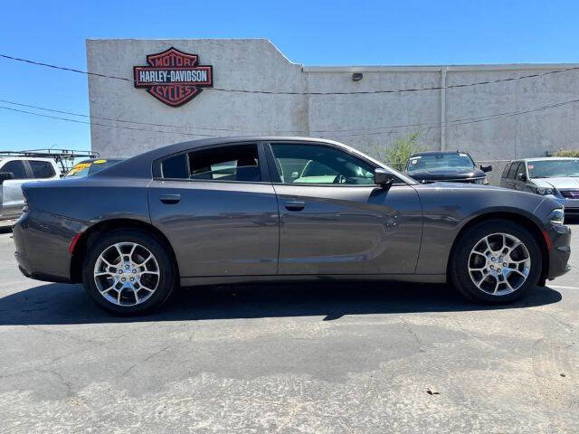 Used 2017 Dodge Charger SE w/ Power Sunroof Group AWD/4WD image 2