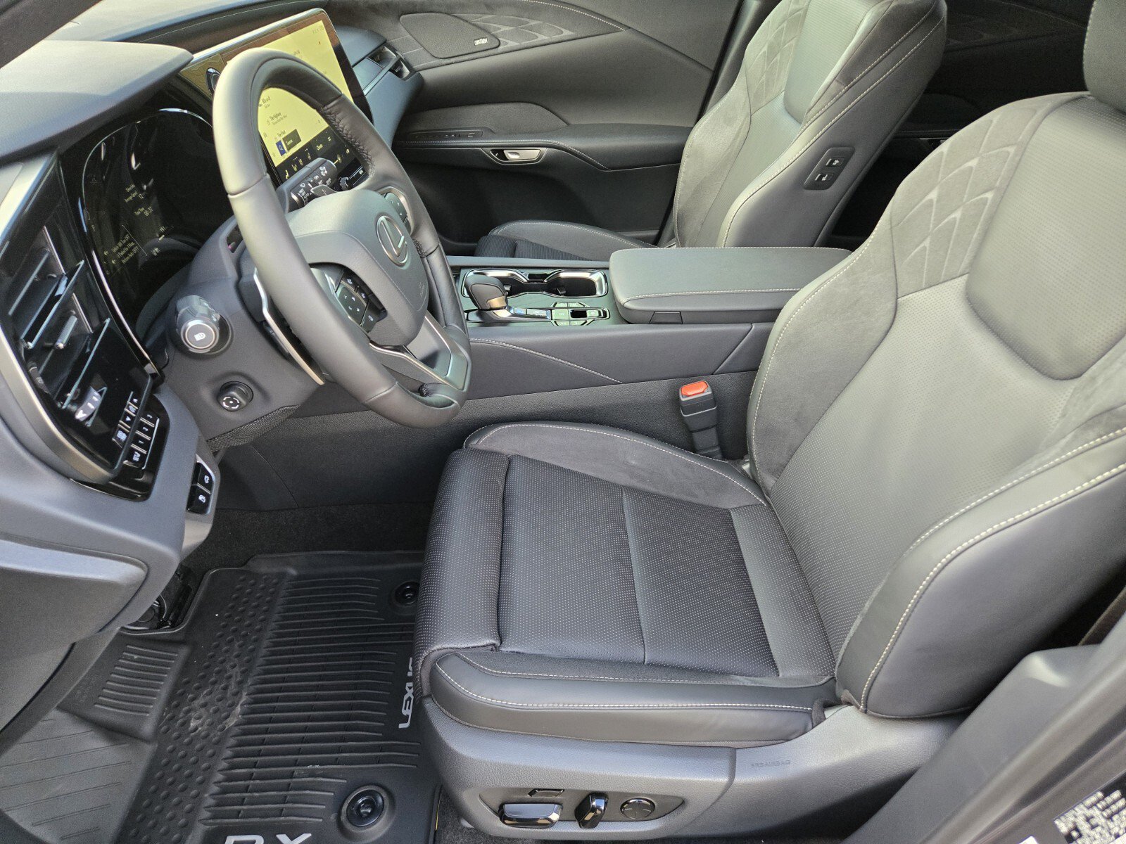 New 2026 Lexus RX 450h AWD image 6