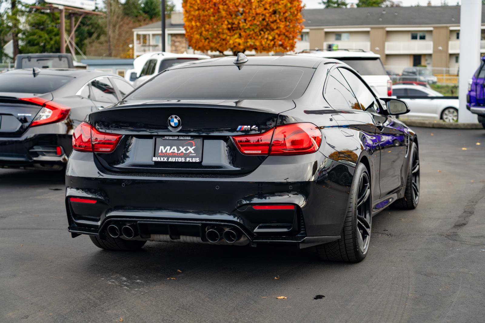 Used 2018 BMW M4 Coupe RWD image 9