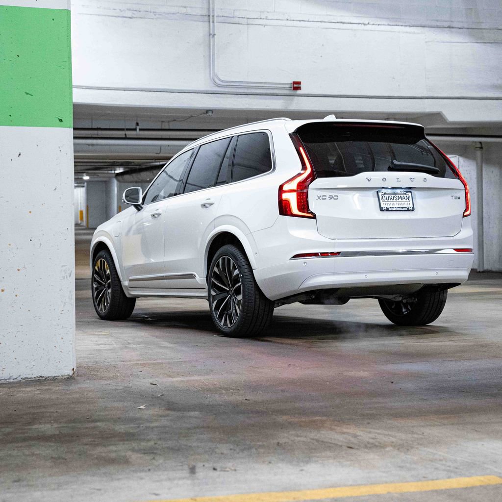 New 2026 Volvo XC90 T8 Plus w/ Protection Package Premier AWD/4WD image 5