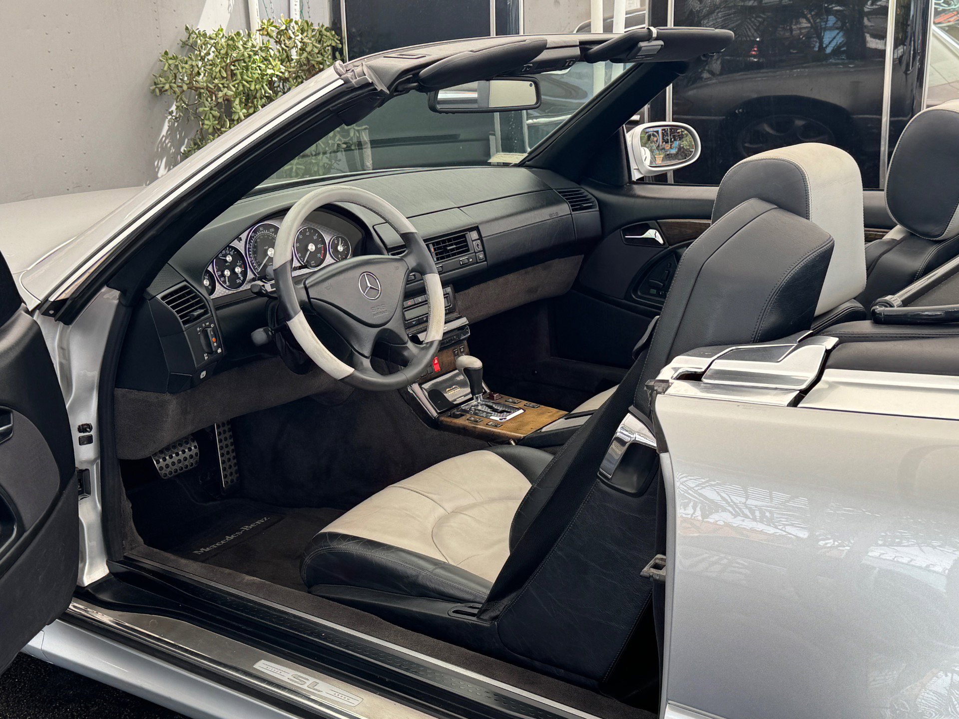 Used 2002 Mercedes-Benz SL 500 image 23