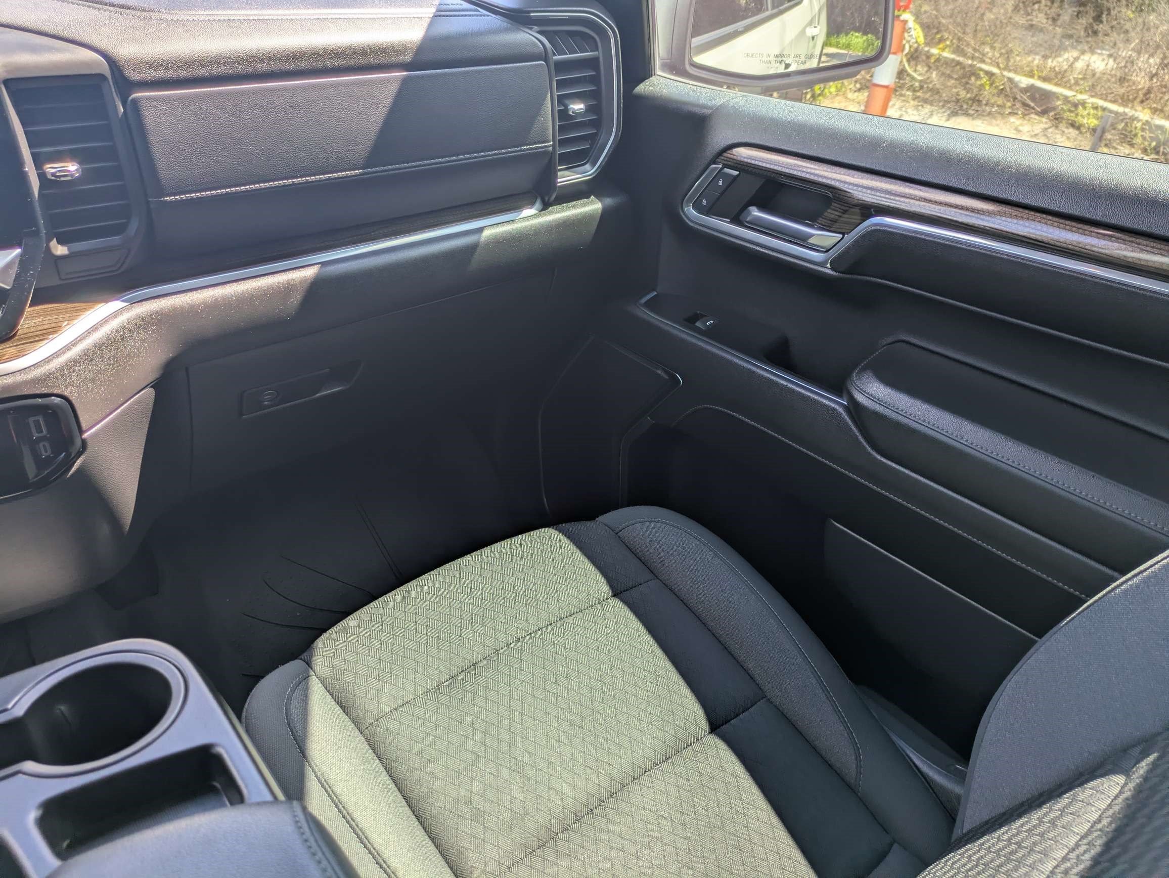 Used 2024 Chevrolet Silverado 1500 LT w/ Safety Package RWD image 16