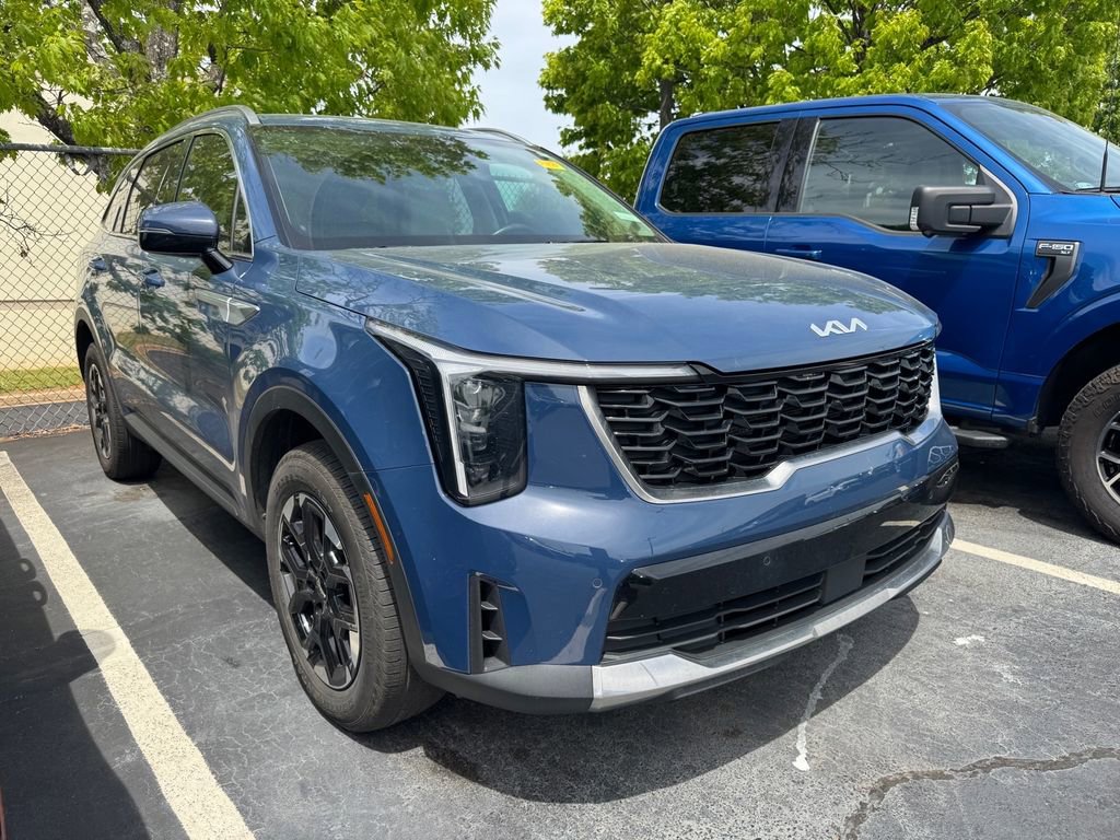 Certified 2024 Kia Sorento S image 1