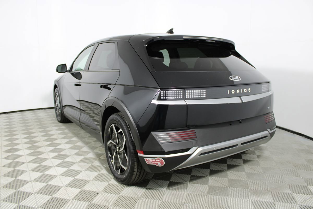 Used 2023 Hyundai Ioniq 5 SE w/ Cargo Package image 33