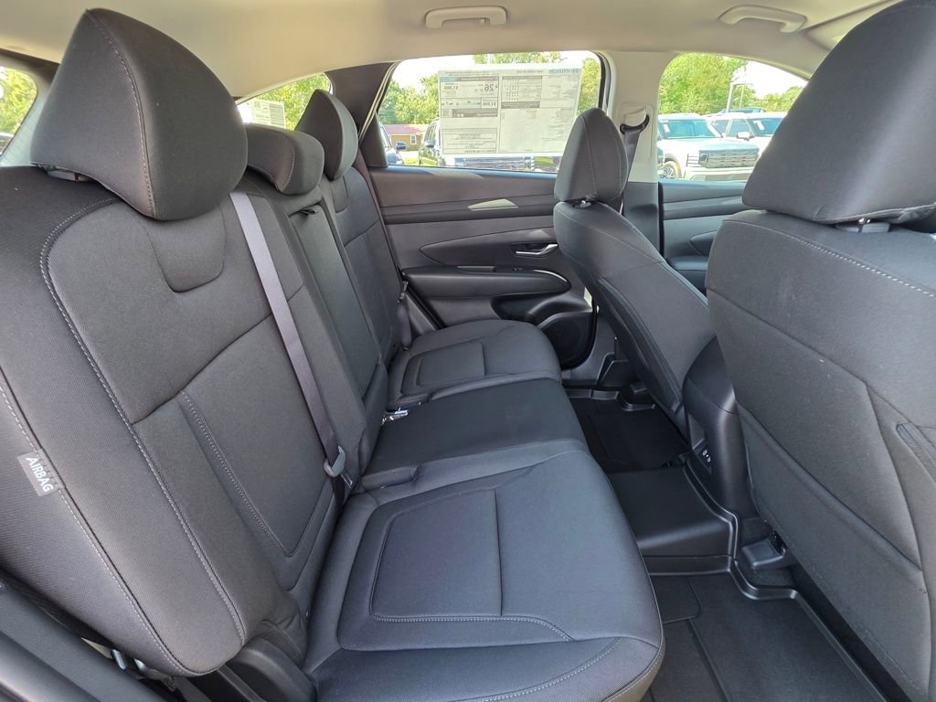 New 2026 Hyundai Tucson SE image 13