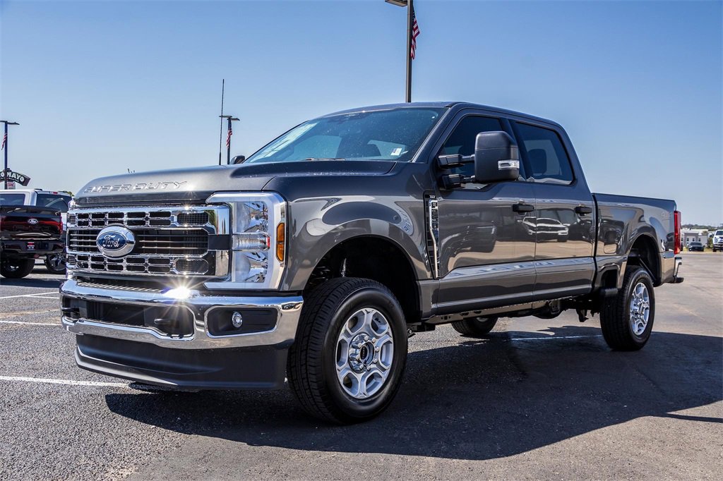 New 2026 Ford F250 XLT image 2